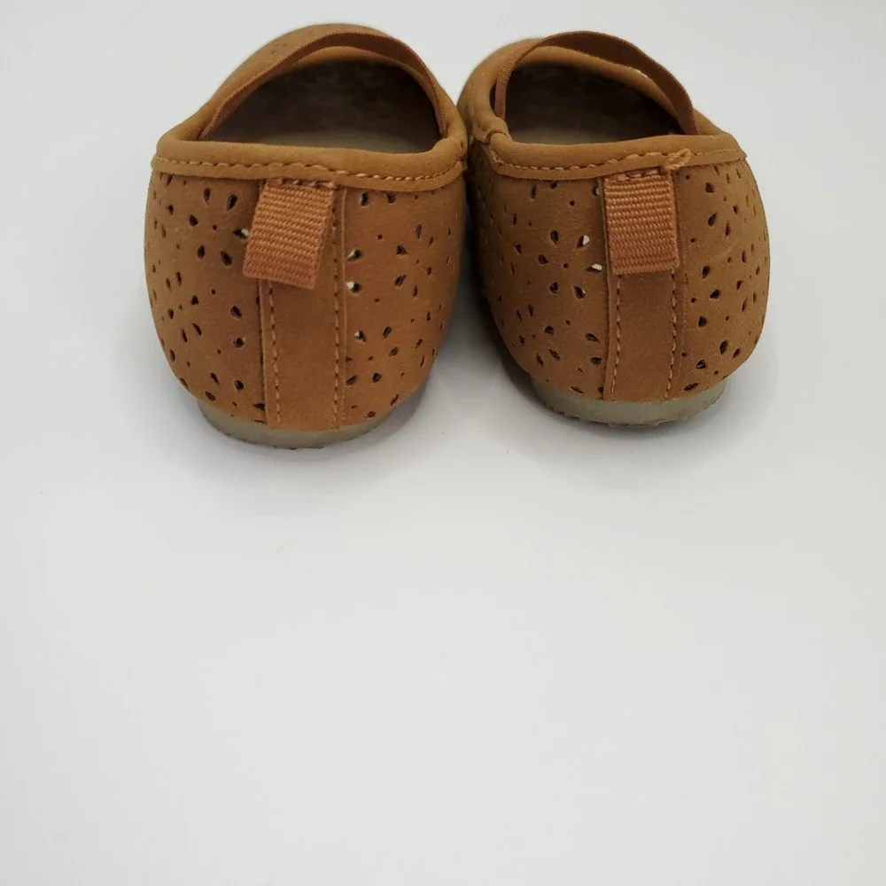 Carter's Easton SIZE 8 Girls Heart Cutout Ballet Flat Shoes Warm Tan